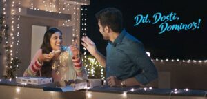 eating pizza together- dil dosti dominos